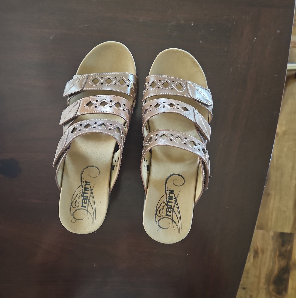 Rialto Women’s Bronze Triple-Strap Slide Mules